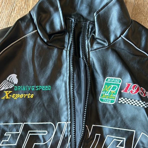 Black bomber jacket size medium! - Picture 4 of 9